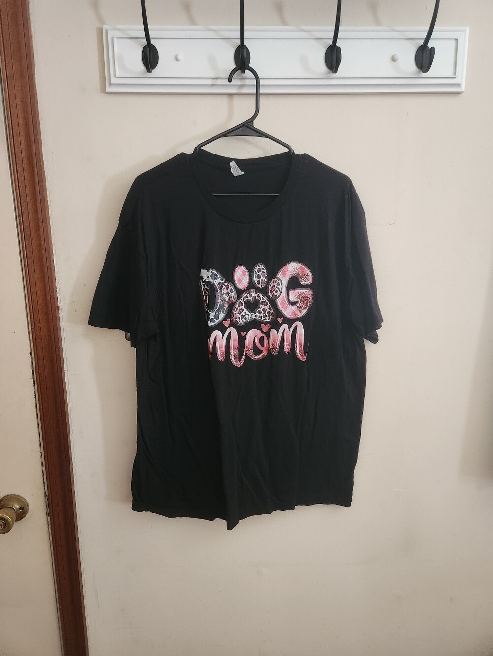 🎉 Pink & Black Dog Mom Tee